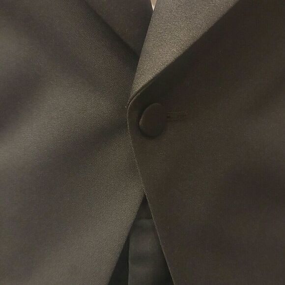 MEN'S FORMALWEAR INT. BLACK WAIST ETON JACKET. - Picture 2 of 8